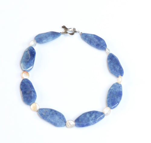 BLUE ONXY AND WHITE PEARL NECKLACE